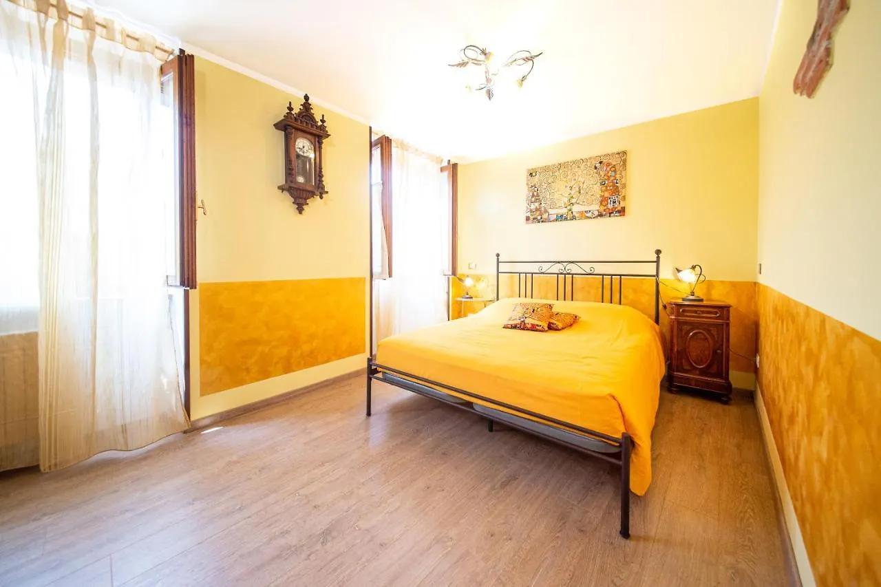 Klimt House Apartment Torri Del Benaco Italy